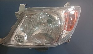 Farol Hilux 2005/2008 com pisca âmbar