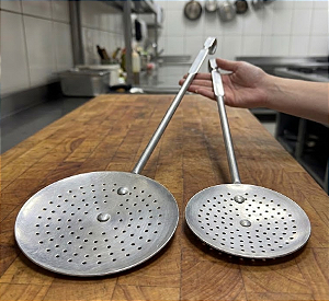 Espumadeira/ Escumadeira Linha Hotel em Alumínio – Escolha o Tamanho e Quantidade