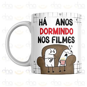 Caneca Personalizada Há Anos Dormindo nos Filmes