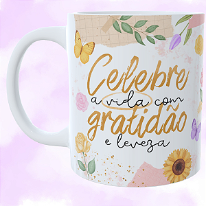 Caneca Personalizada Acredite dias incríveis estão a caminho