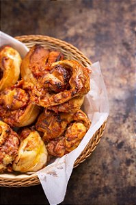 ROLL DE GOIABADA COM QUEIJO