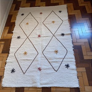 Tapete Beira de Cama Artesanal Bordado 1,00 X 1,50 m