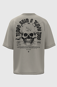 Camiseta oversized é tempo ruim o tempo todo