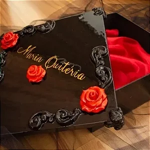 CAIXA MDF DA MARIA QUITÉRIA 25 X 25 X 10 CM - 1008