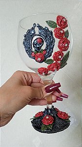 TAÇA DE VIDRO ROSA CAVEIRA PERSONALIZADO COM BISCUIT E STRASS - 1028