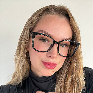 Kit Verão 🌴 - Clipon Camile preto + Cordão + Limpa lentes – por R$199,00