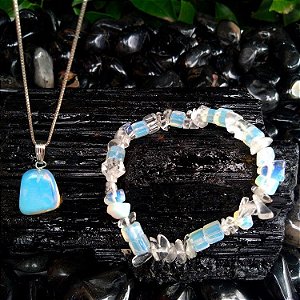 Combine: Pulseira Cascalhos de Pedra da Lua e Pingente Pedra da Lua - Pedras Sintéticas