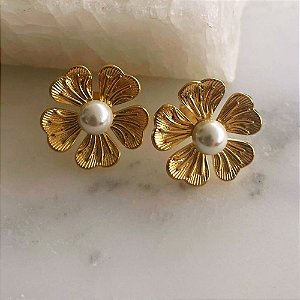 Brinco Flor com Pérola