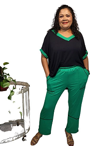 Conjunto Feminino de Blusa e Calça Pesponto