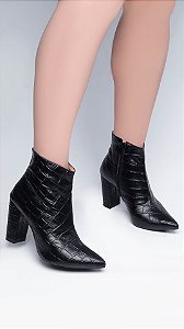 Bota feminino bico fino cano curto torricella