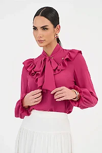 Blusa Plano com Babado e Amarração
