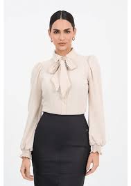 Camisa Aveia De Crepe Com Laço Removível