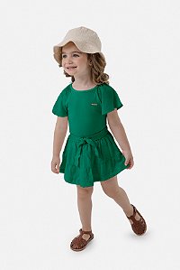 Conjunto de blusa e shorts saia em tecido viscolinho - verde