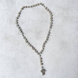 Terço de Pedra Sabão - 53 cm