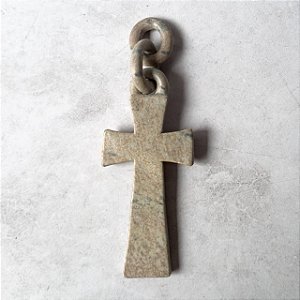 Amuleto Cruz em Pedra Sabão