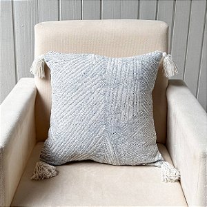 Capa de almofada pompom - Risca Cinza e Cru