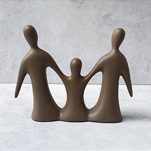 Família em cerâmica - mãos dadas