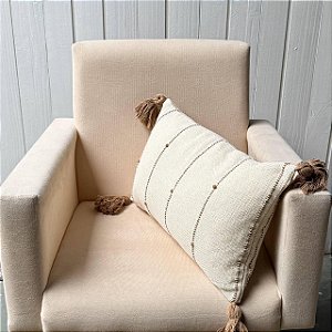Capa de almofada palito pompom - Nozinho Marrom Claro