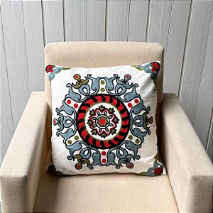 Capa de almofada bordada - 45cm x 45cm
