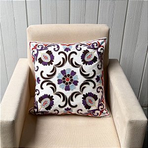 Capa de almofada bordada - 45cm x 45cm