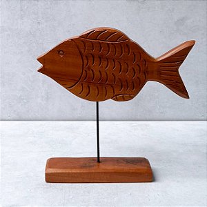 Peixe de Madeira com Suporte de Ferro