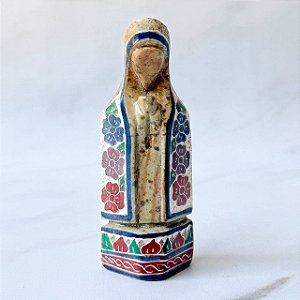 Santa Pedra Sabão Bordada - 13cm