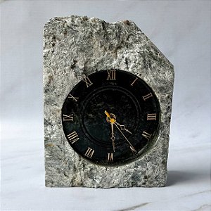Relógio de Pedra Sabão