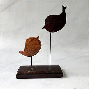 Escultura de Passarinhos em Madeira