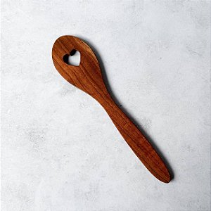 Colher de Madeira com Vazado de Coração
