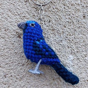Azulão - chaveiro Pássaros Caparaó ponto-cruz