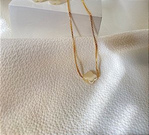 GARGANTILHA TREVO UNICO MADRE PEROLA