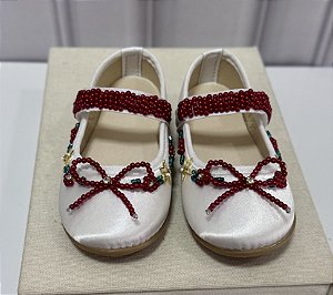 Sapatinho Bordado Flores