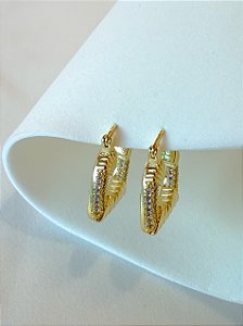 Argola cravejada trabalhada