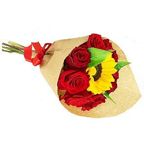 Cone de rosas e girassol