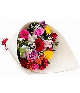 Cone de Rosas e Astromélias