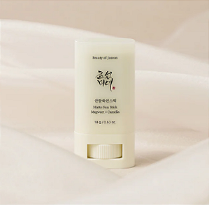 [Beauty of Joseon] Matte Sun Stick : Mugwort+Camelia (SPF 50+ PA++++)