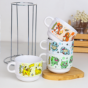 Torre de Canecas Pokémon – Pikachu, Charmander, Bulbasaur e Squirtle | Coleção Completa