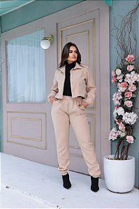 CONJUNTO JAQUETINHA E CALÇA