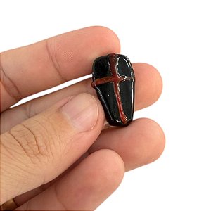 CAIXÃO COM FURO M M PRETO E VERMELHO