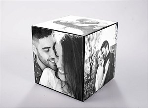 CUBO EM MDF PERSONALIZADO COM 6 FOTOS 10X10CM.