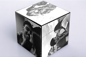 CUBO EM MDF COM 6 FOTOS 6X6CM