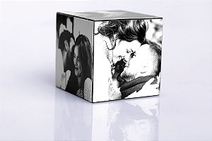CUBO EM MDF PERSONALIZADO COM 6 FOTOS 8X8CM