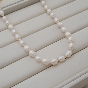 Colar de Pérolas de Água Doce Banhado a Ouro 18K