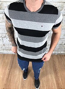Camiseta  Masculina TH Cinza e Preto Listras Largas