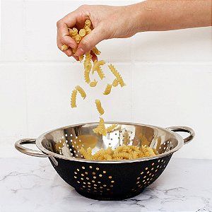 Escorredor de Massas Crocodile Black em Aço Inox Fratelli
