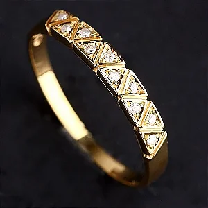 Anel de Ouro Amarelo com 10 Diamantes de 1 Ponto