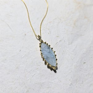 Pingente Navete Água-marinha dourado