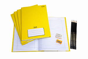 Kit Escolar Amarelo - 4 Cadernos Brochura Capa Dura 48 folhas + Lápis, Borracha e Apontador