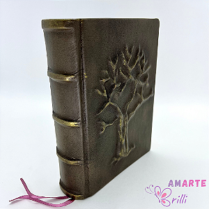 Caderno Encantado A6+ de Folhas Lisas – Tradicional Vintage – Couro Legítimo – Papel Pólen Bold 90g com corte artesanal