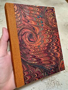 Caderno A6+ de Capas Costuradas - Folhas Lisas